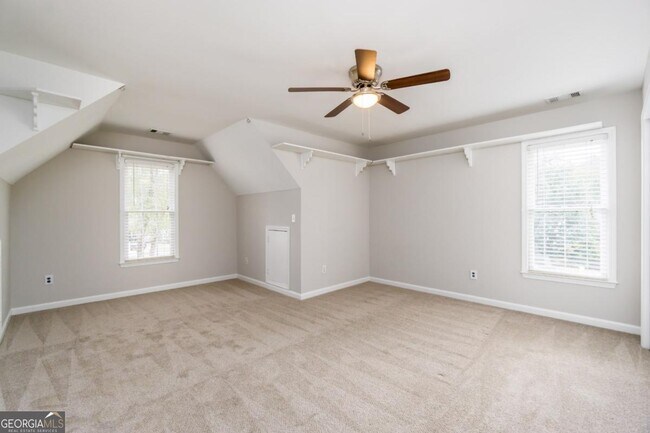 Building Photo - 6710 Timber Cove Pointe