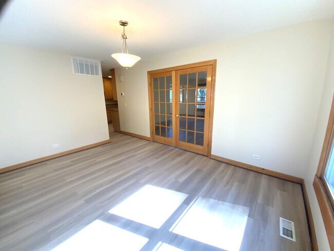Building Photo - 166 Cheyenne Ct