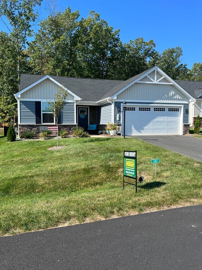 Building Photo - 3 bed 2 bath rental in Village Oaks Subdivision close proximity to Lake Monticello