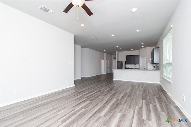 Building Photo - 8207 Montclair Dr