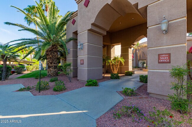 Building Photo - 17017 N 12th St