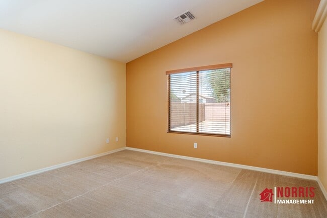Building Photo - Great Home in Mission Valley