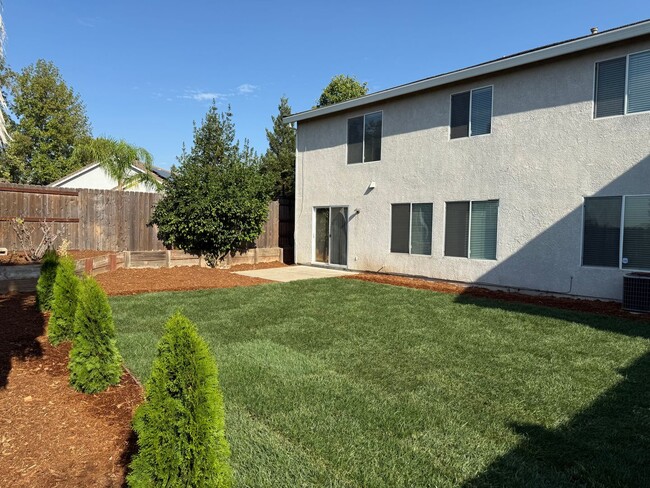 Building Photo - Spacious 4 Bedroom Family Home for Rent in Great Rocklin Location