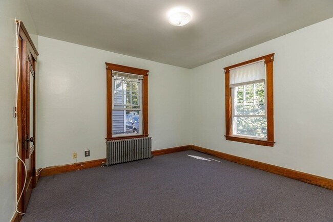 Building Photo - 112 Greenwood St