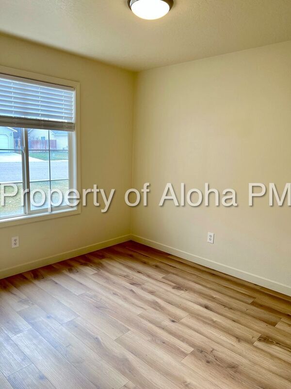 Building Photo - 2418 E Ohio Ave