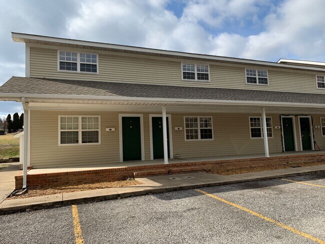 Building Photo - 2 Bed 1.5 Bath Apartment in Benton
