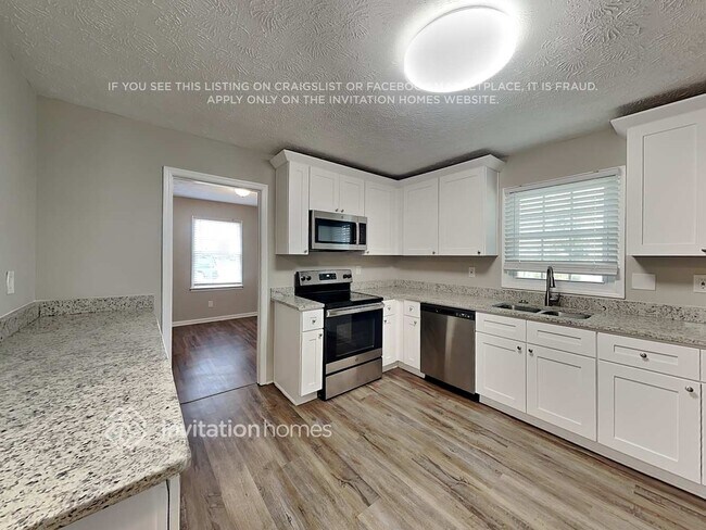 Building Photo - 277 Lancelot Way