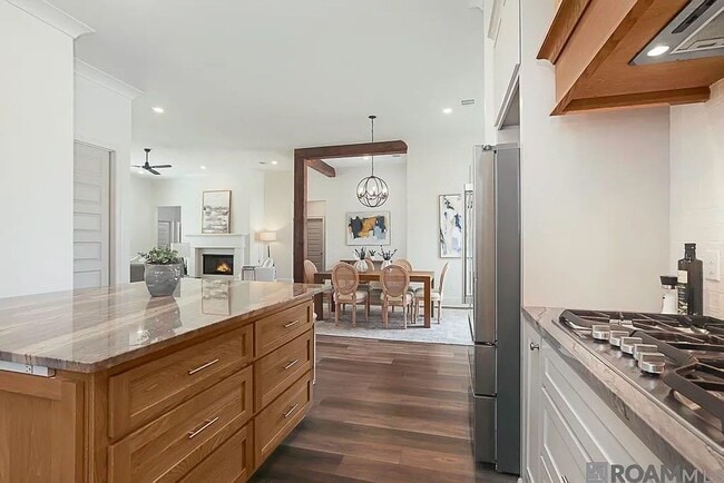 Building Photo - 4 Bedroom Home in Cheval Point Subdivision