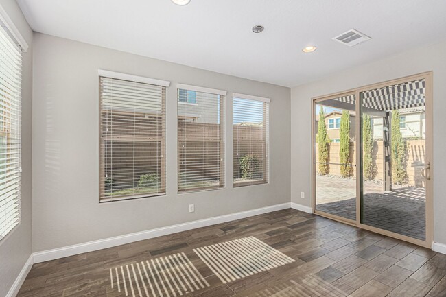 Building Photo - Southern Highlands Home with Loft & Patio!