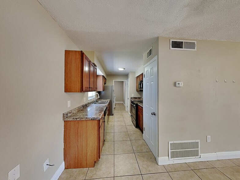 Building Photo - 1117 Princewood Dr