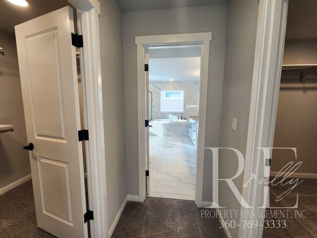 Building Photo - Elegant McCormick Woods Home with Spacious Layout & Modern Touches