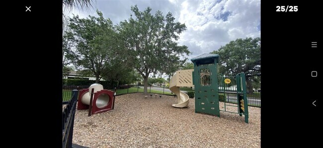 Building Photo - 2211 Pine Oaks Tr