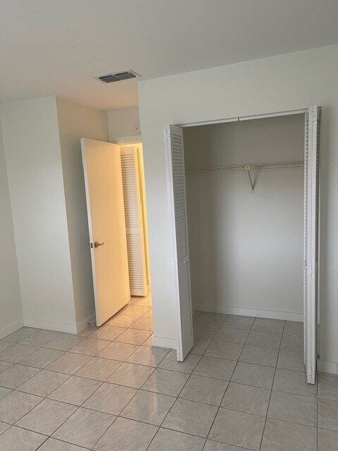 Building Photo - 6261 Draw Ln