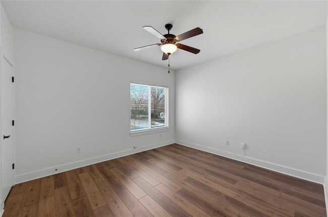 Building Photo - 1620 Haskell St