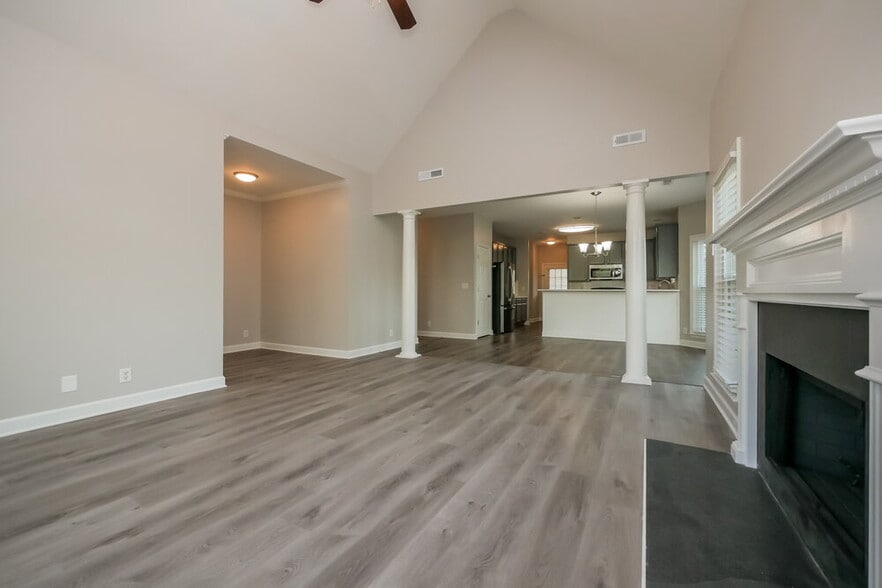 Building Photo - 79 High Point N