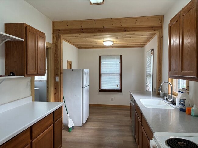 Building Photo - 317 N Monroe St