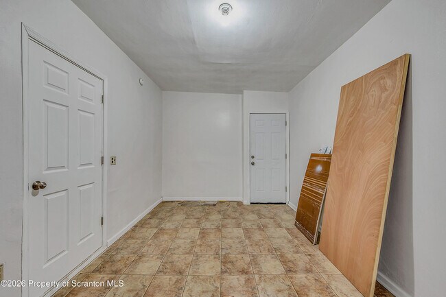 Building Photo - 601 Dean St