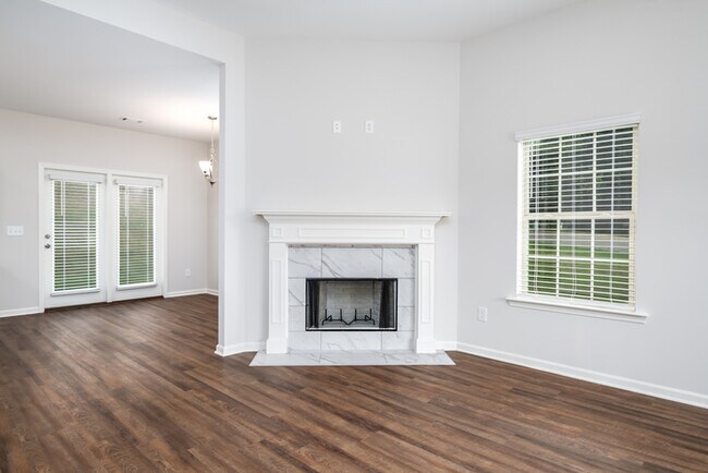 Building Photo - 246 Brownstone Loop