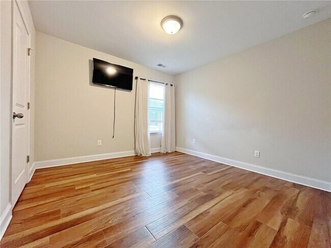 Building Photo - 516 Sprayberry Dr
