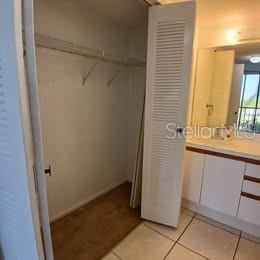 Building Photo - 1000 Cove Cay Dr