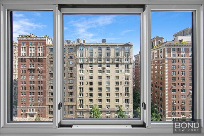 Building Photo - 920 Park Ave