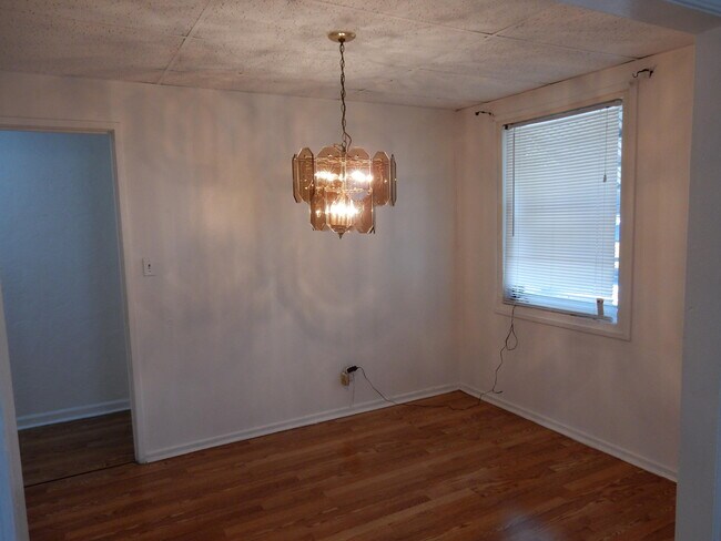 Building Photo - 538 W 3rd St