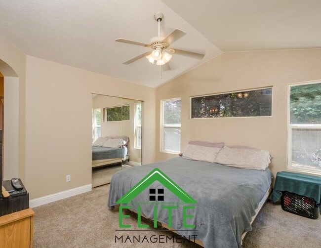 Building Photo - Charming 3-Bedroom Home in Prime Elk Grove...