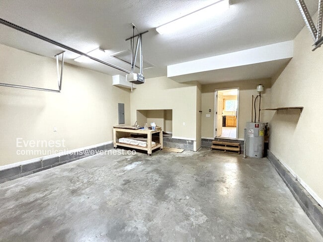 Building Photo - 7136 Arbor Leaf Ln