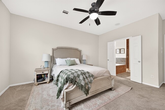 Building Photo - 6503 Wilshire Fern