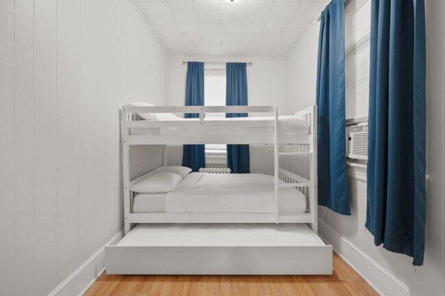 Building Photo - 21 Lord Ave