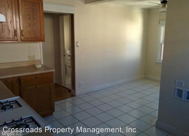 Building Photo - 2 br, 2 bath House - 1445 New Holland Pike