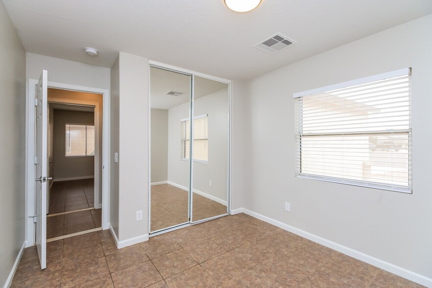 Building Photo - 28674 N Opal Ct