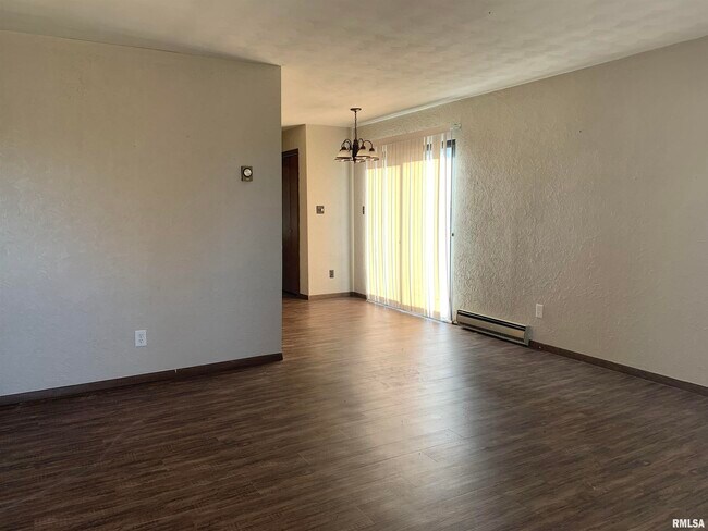 Building Photo - 3116 N Molleck Dr