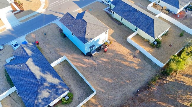 Building Photo - 3656 NE 30th Ter