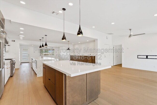 Building Photo - 8515 N 13th Pl