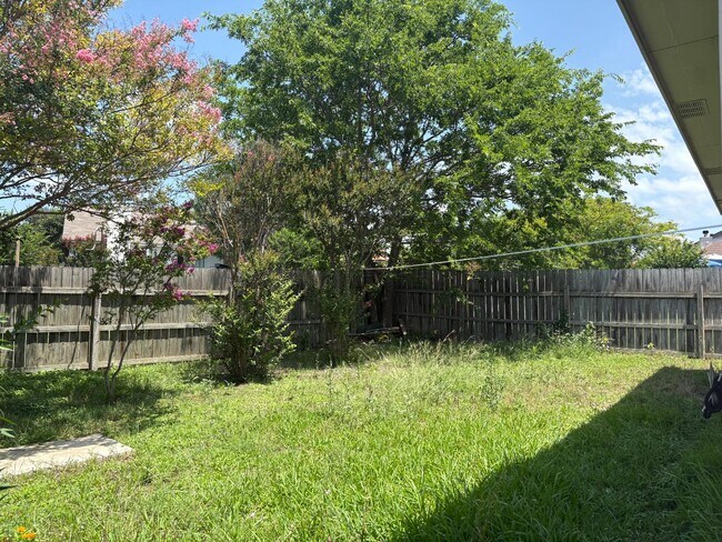 Building Photo - 21112 Derby Day Ave