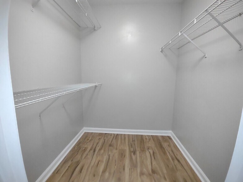 Building Photo - 110 Gun Club Dr