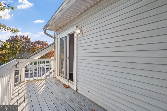 Building Photo - 319 Park Pl Dr