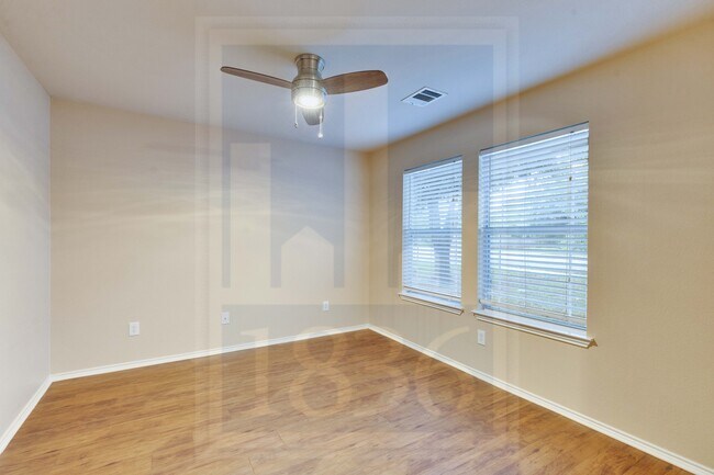 Building Photo - 2311 Bluffstone Dr
