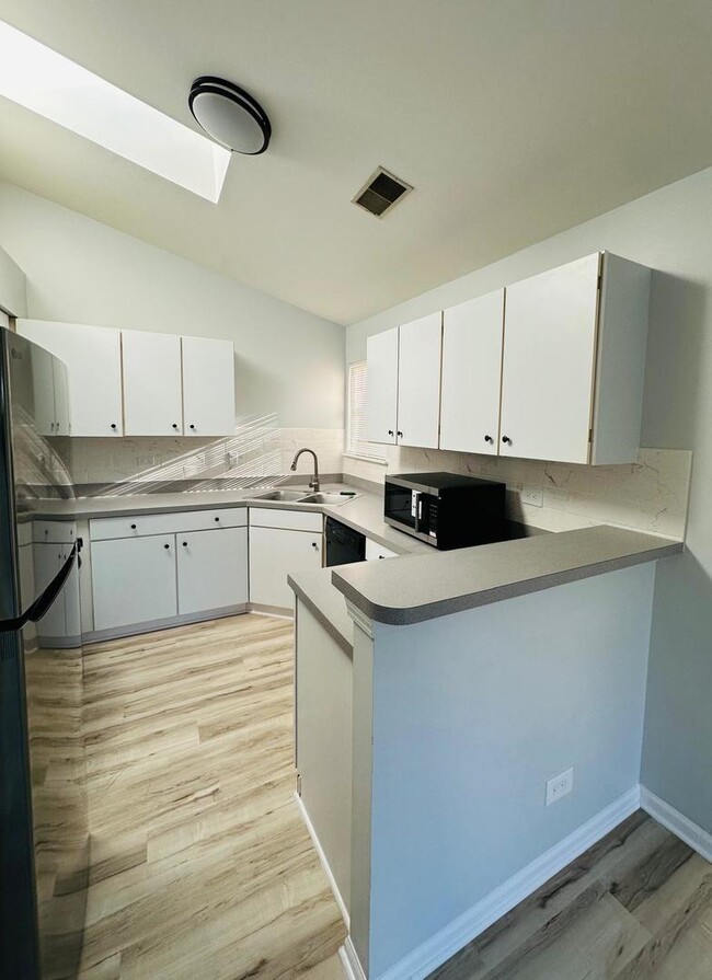Building Photo - 1332 Coldspring Rd