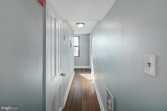 Building Photo - 184 E Huntingdon St