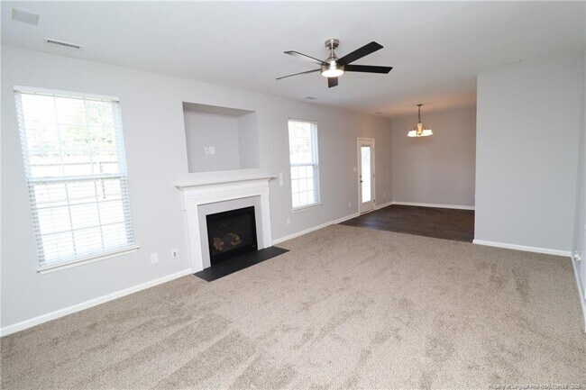 Building Photo - 5112 Mabe Dr