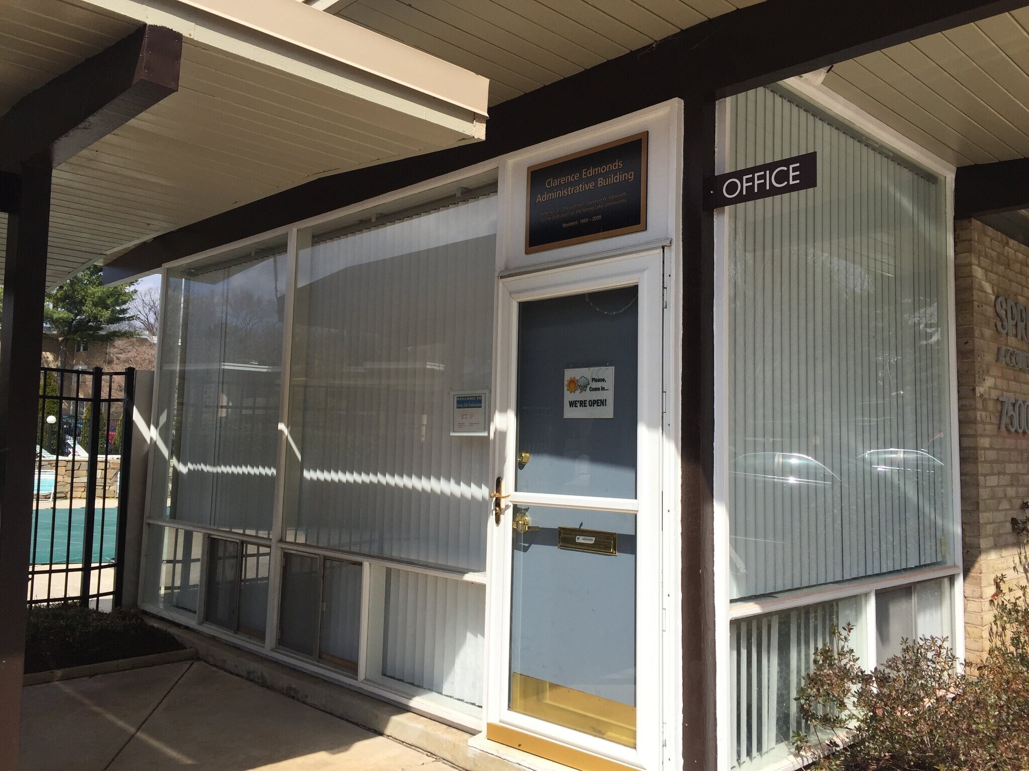 On site management - 7501 Spring Lake Dr