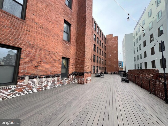 Building Photo - 1147-53-1153 N 4th St