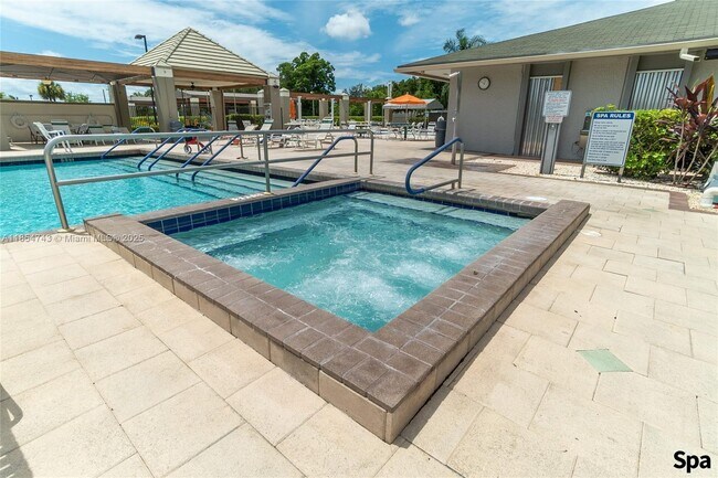 Building Photo - 3405 Bimini Ln
