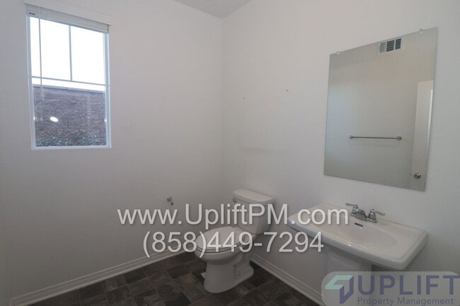 Building Photo - 36351 Elizabeth Ln