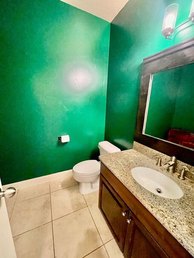 Building Photo - Beautiful Five Bedroom with Office in Desert Hills