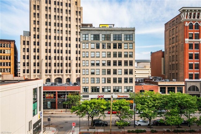 Primary Photo - 750 Prospect Ave E