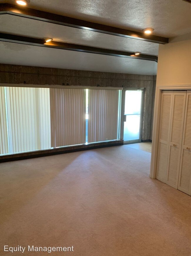 Building Photo - 88 Main St