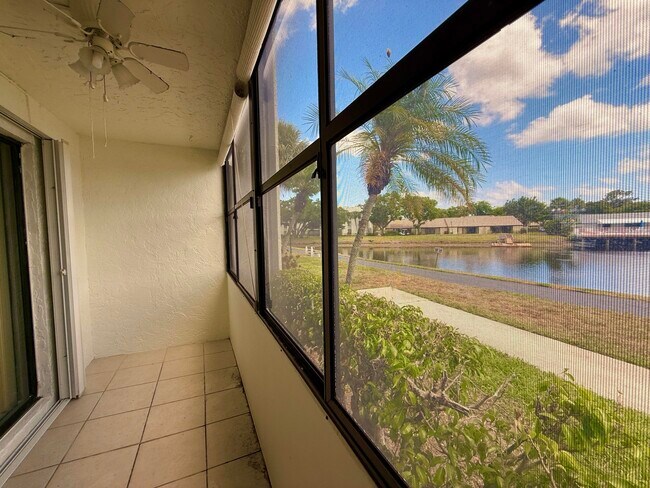 Building Photo - 1010 Green Pine Blvd